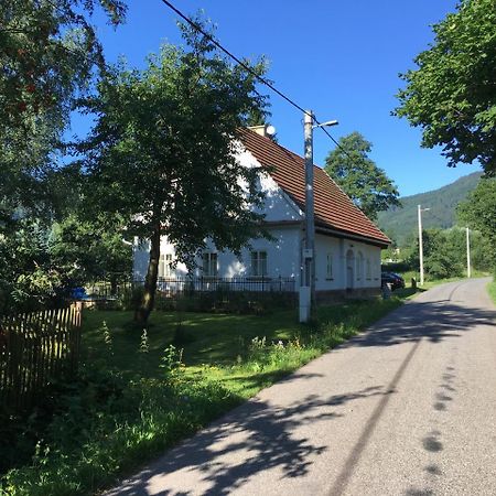 Božanov Chalupa U Broumovskych Stenヴィラ エクステリア 写真